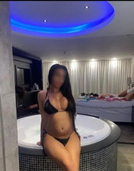 Escort Model Aafareeda, Norway - 676
