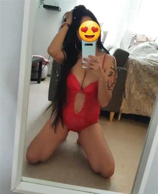 Escort Model Almedina, France - 619
