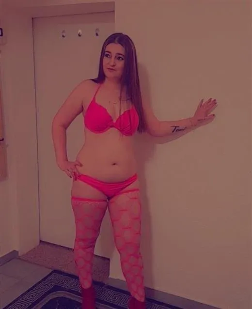 Amiin, horny girls in France - 2462