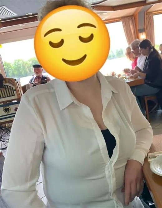 Escort Model Asuamah, France - 7784