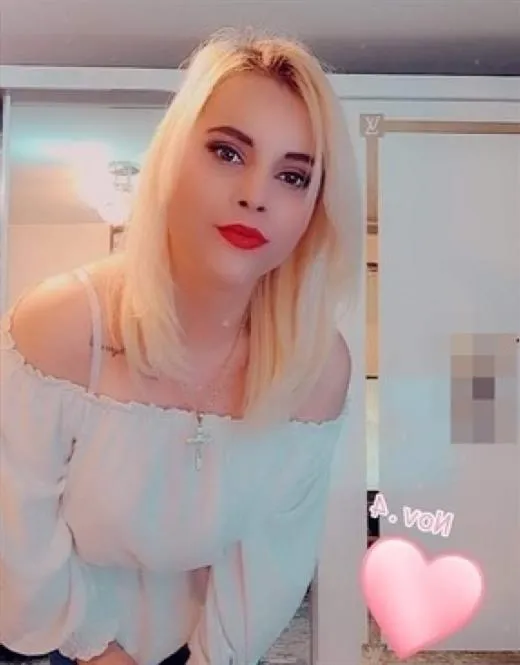 Dewu, horny girls in France - 6930