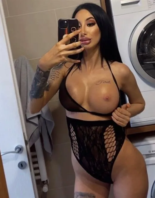 Ekin, horny girls in Germany - 1480