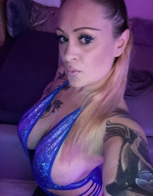 Emanuela Alexandra, horny girls in Ireland - 11149