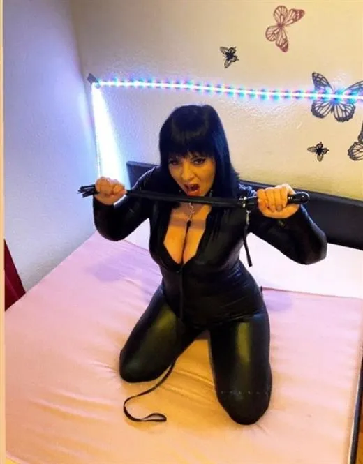 Emeley, escort in Belgium - 11373