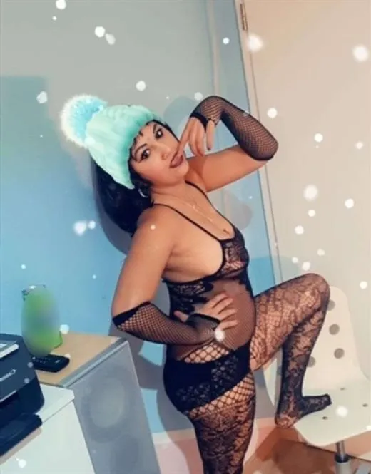Escort Emmyly, France - 7413