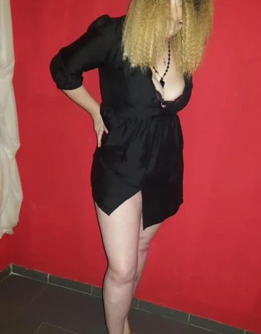 Escort Erinda, Italy - 7045