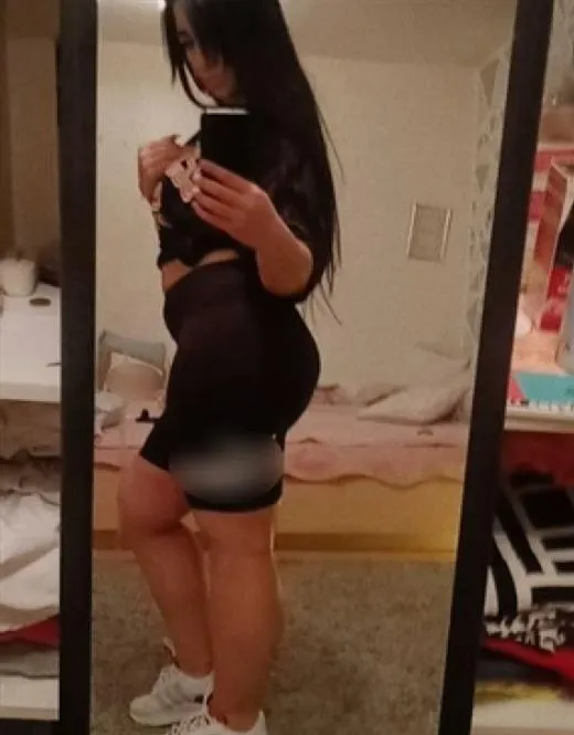 Escort Model Fatmanil, Germany - 6262