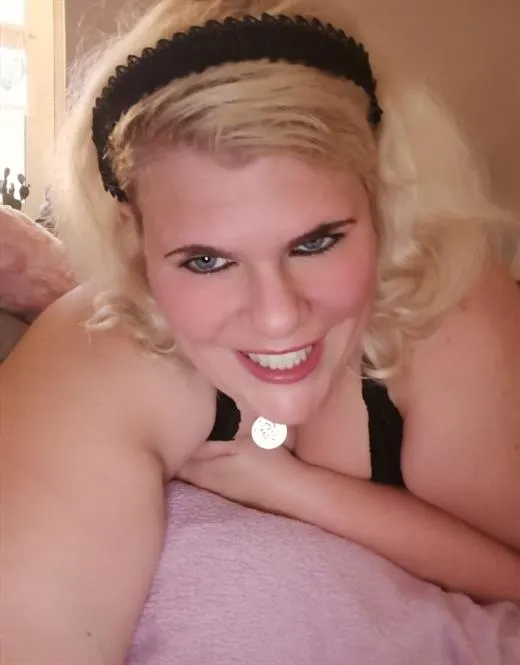 Florence, horny girls in UAE - 8767