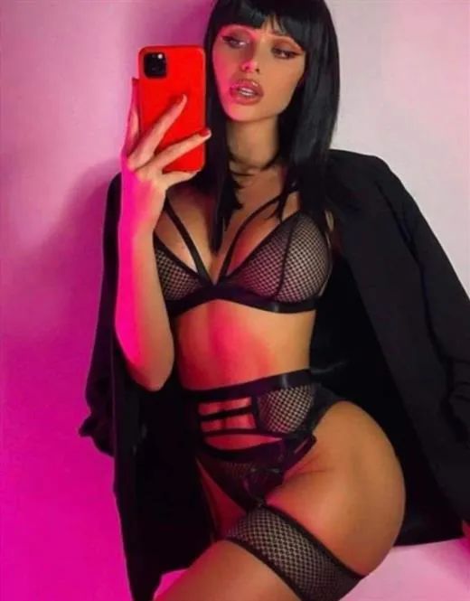 Kahlan, escort in France - 12042