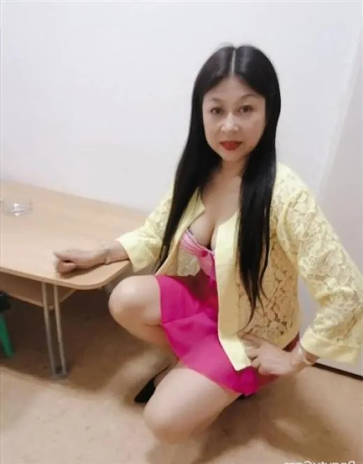 Lennsey, horny girls in Austria - 10088