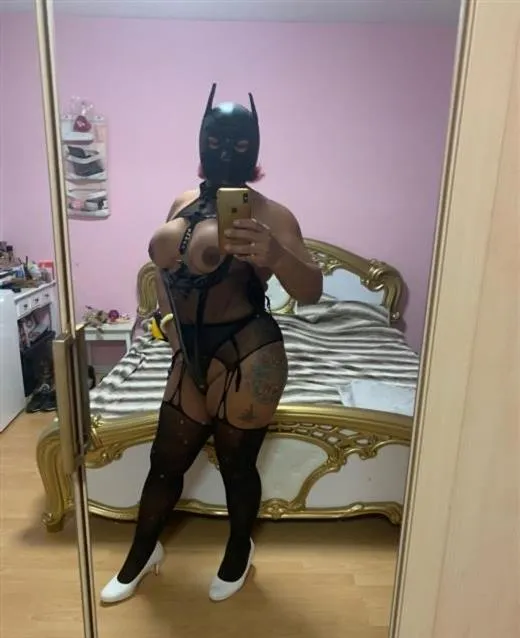 random escort 9