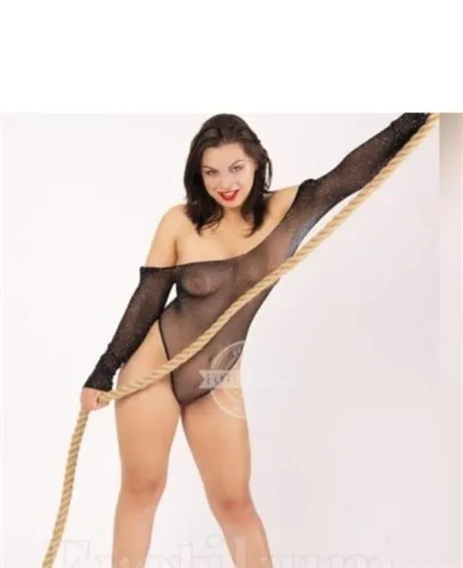 Monees, horny girls in France - 13240