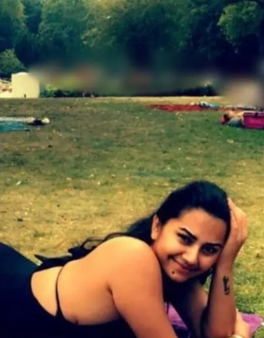 Escort Morzina, Ireland - 5223