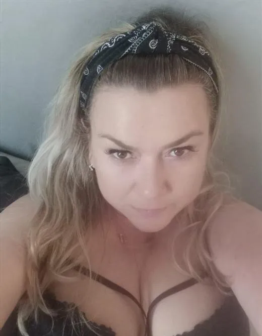 Escort Model Mounale, Canada - 6368