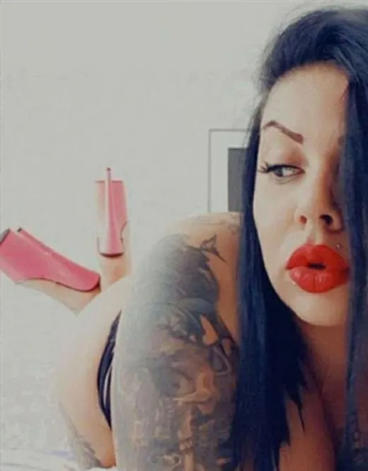 Munniza, horny girls in Spain - 17333