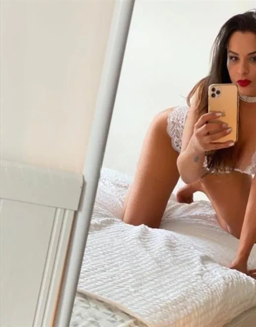 Escort Model Nagjmije, France - 13430