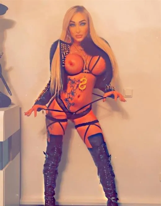 Escort Model Naryn, South Africa - 2139