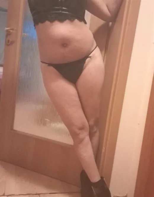 Escort Nazdara, Luxembourg - 4220