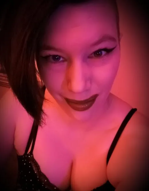 Nebyu, horny girls in Germany - 5132