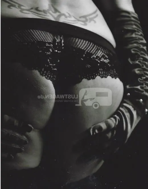 Escort Model Neriana, France - 11548