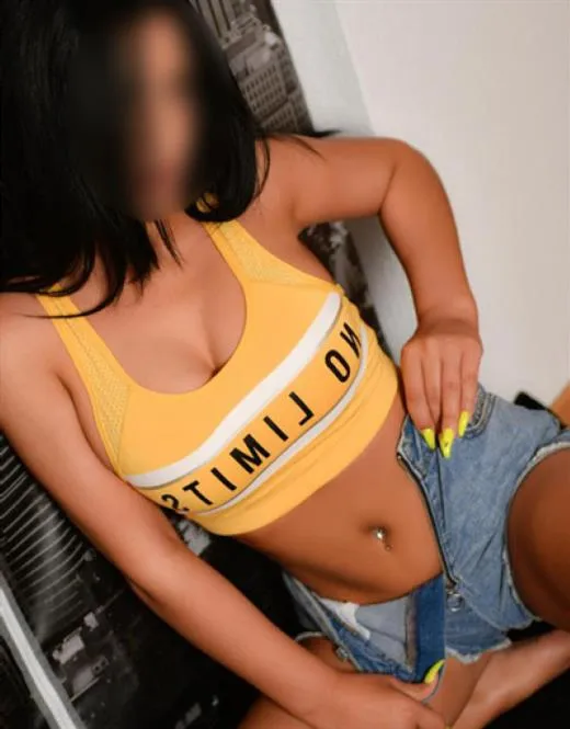 Escort Model Piyasuda, Italy - 15701
