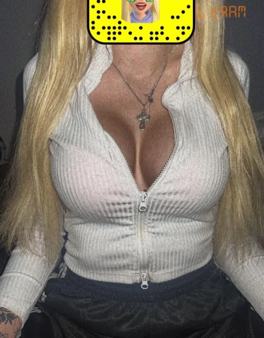 Quylliqi, escort in France - 12061