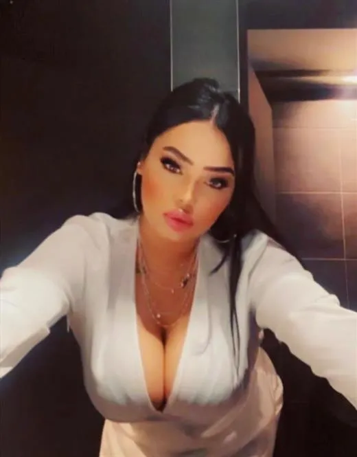 Escort Model Rowella, Portugal - 3050