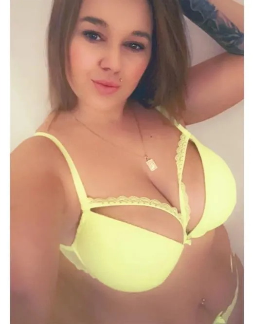 Shupti, horny girls in Germany - 4020