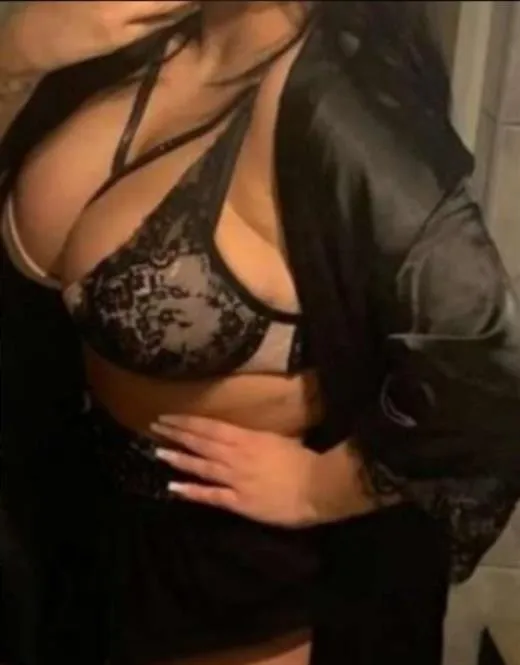 Sofia Svensdotter, sex in France - 9523