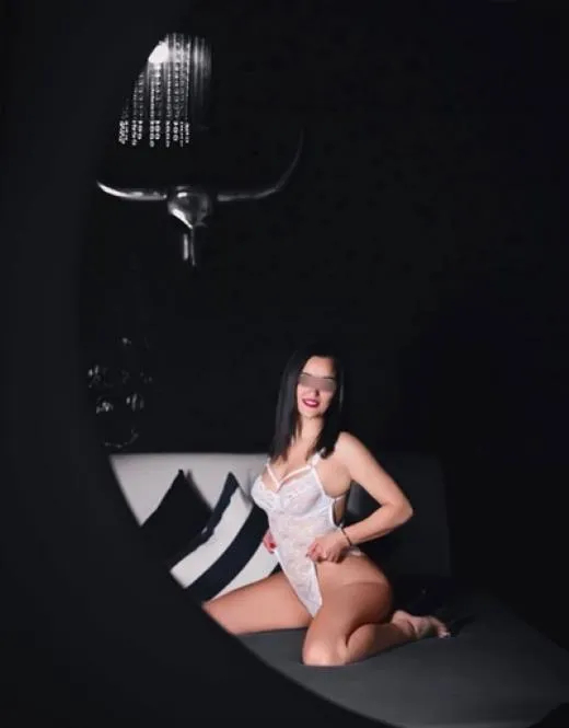 Escort Model Taraporn, Ireland - 11046