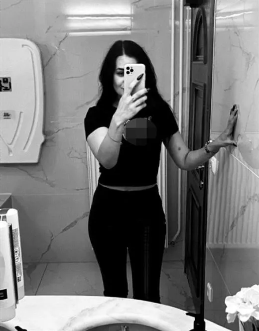 Thumandi, horny girls in Belgium - 367