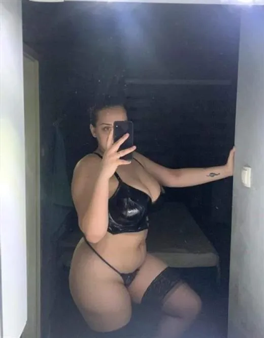 Thwrea, horny girls in Austria - 897