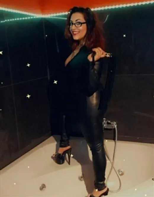 Escort Titania, Italy - 7985