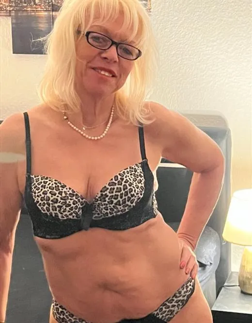 Escort Model Valja Frisette, Italy - 12756