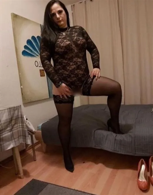 Vnessacouple, sex in Switzerland - 19570