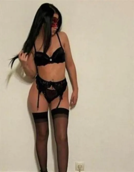 Winelle, horny girls in France - 8209