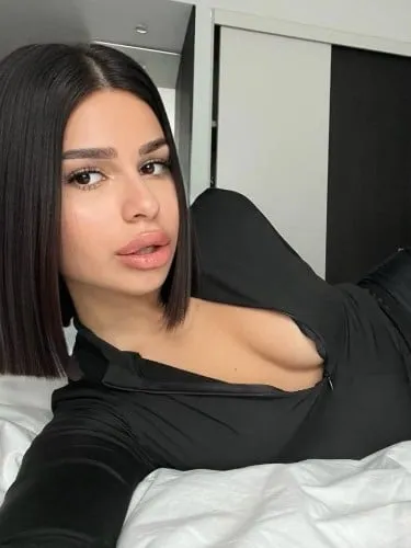Valentine Prado escort